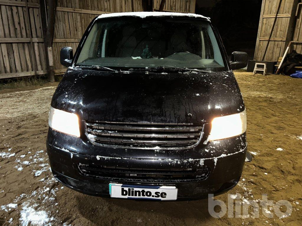 VW TRANSPORTER 2,5 TDI - Kisteherautó: 2 kép. VW TRANSPORTER 2,5 TDI - Kisteherautó: 2 kép.