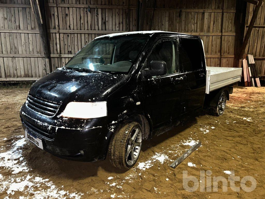 VW TRANSPORTER 2,5 TDI - Kisteherautó: 1 kép. VW TRANSPORTER 2,5 TDI - Kisteherautó: 1 kép.