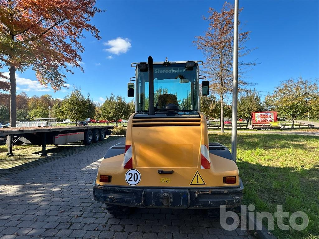Liebherr L 509 - Gumikerekes homlokrakodó: 4 kép. Liebherr L 509 - Gumikerekes homlokrakodó: 4 kép.