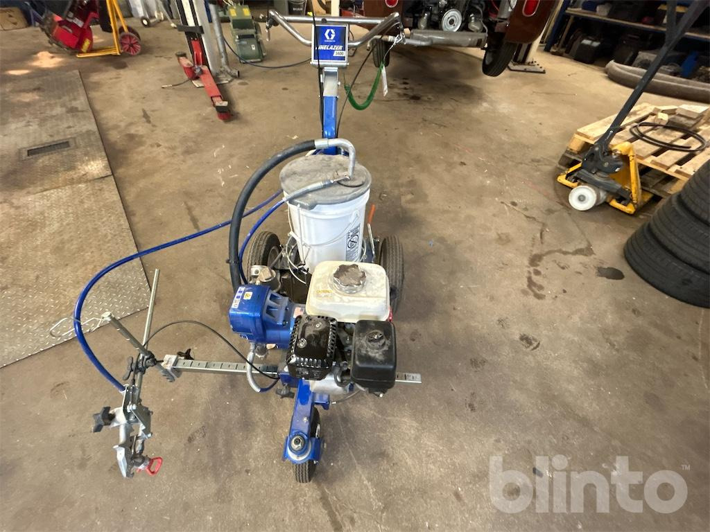 Linelazer 3400 - Építőipari berendezések: 2 kép. Linelazer 3400 - Építőipari berendezések: 2 kép.