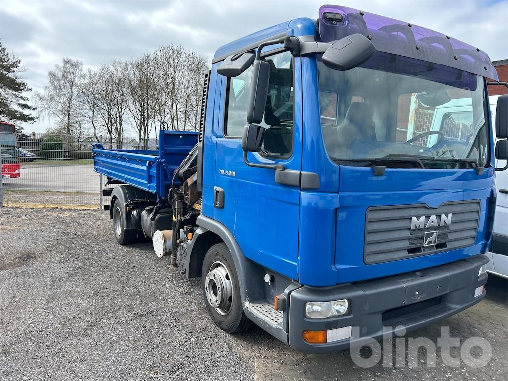 MAN TGL 8.210 (2008) m. Meiller-Kipper u. Hiab-Kran - Billenőplatós teherautó, Darus autó: 4 kép. MAN TGL 8.210 (2008) m. Meiller-Kipper u. Hiab-Kran - Billenőplatós teherautó, Darus autó: 4 kép.