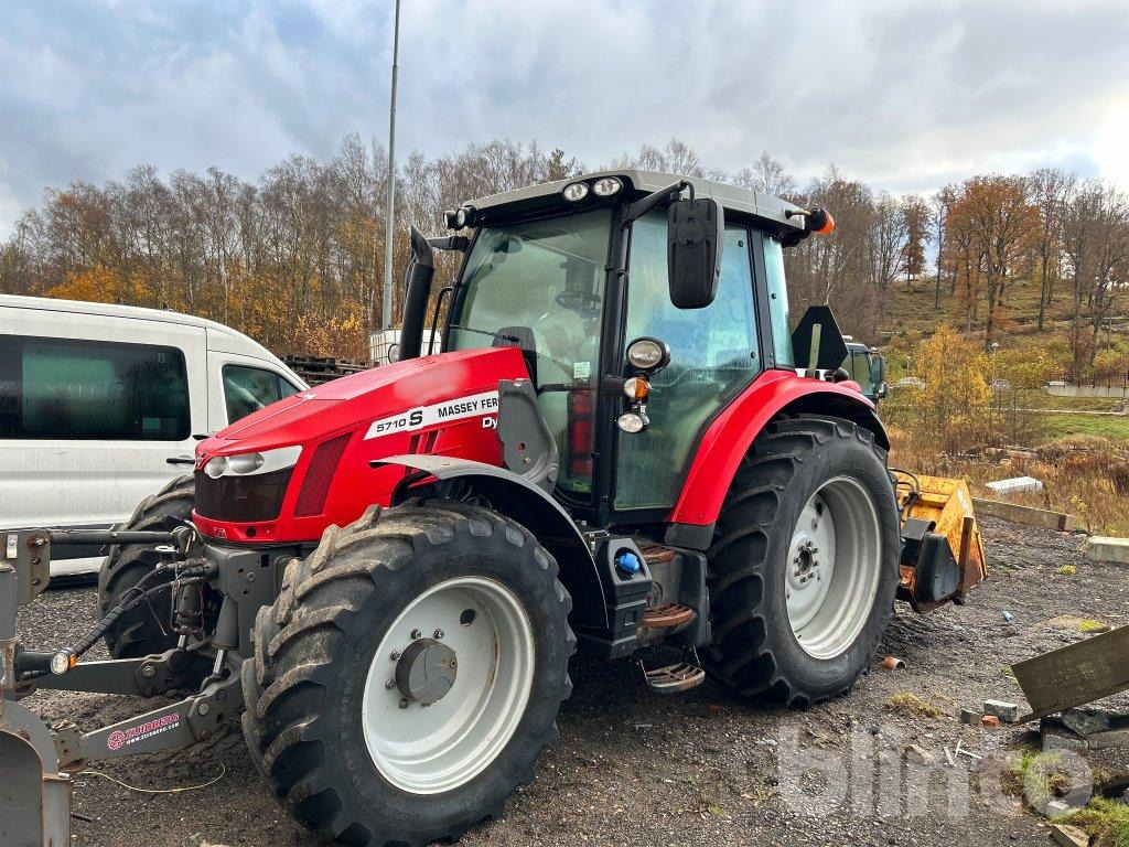 MASSEY FERGUSON 5710 S DYNA 4 - Traktor: 1 kép. MASSEY FERGUSON 5710 S DYNA 4 - Traktor: 1 kép.