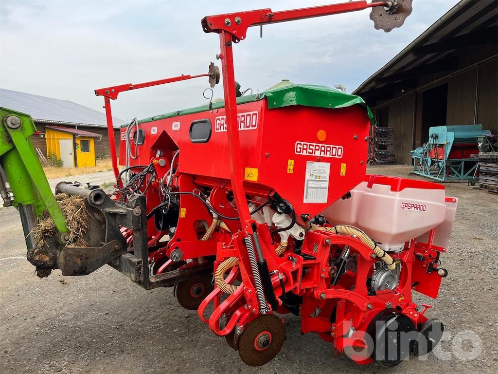 Maschio Gasprado MTER300 6R R7 BBPDH3 (2016) - Szemenkénti vetőgép: 1 kép. Maschio Gasprado MTER300 6R R7 BBPDH3 (2016) - Szemenkénti vetőgép: 1 kép.