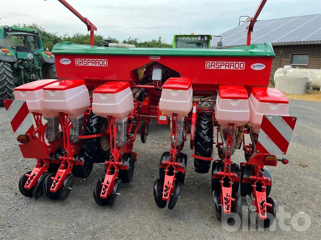 Maschio Gasprado MTER300 6R R7 BBPDH3 (2016) - Szemenkénti vetőgép: 4 kép. Maschio Gasprado MTER300 6R R7 BBPDH3 (2016) - Szemenkénti vetőgép: 4 kép.