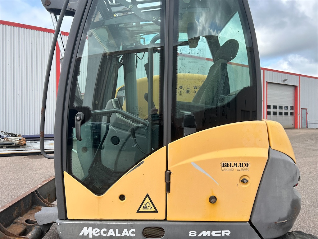Lánctalpas kotró Mecalac 8MCR: 29 kép.