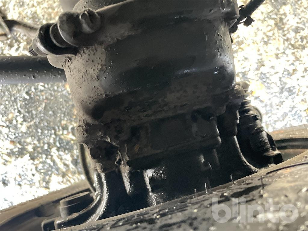 Dobozos felépítményű teherautó Mercedes Benz Atego 818: 24 kép. Dobozos felépítményű teherautó Mercedes Benz Atego 818: 24 kép.