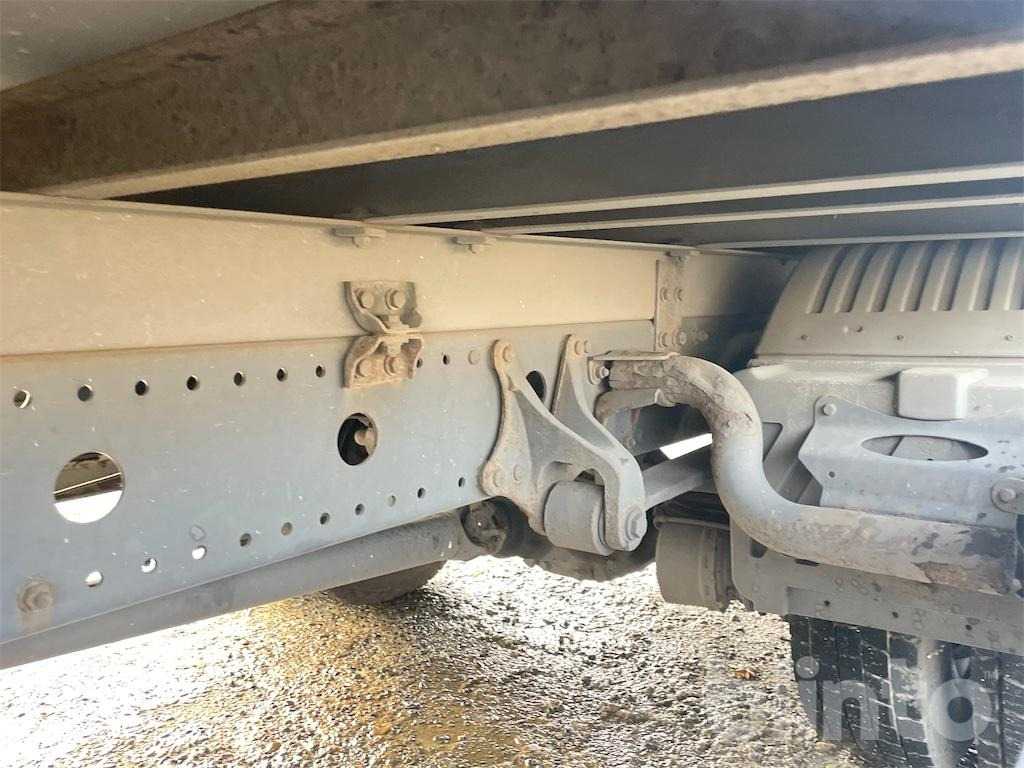 Dobozos felépítményű teherautó Mercedes Benz Atego 818: 42 kép. Dobozos felépítményű teherautó Mercedes Benz Atego 818: 42 kép.