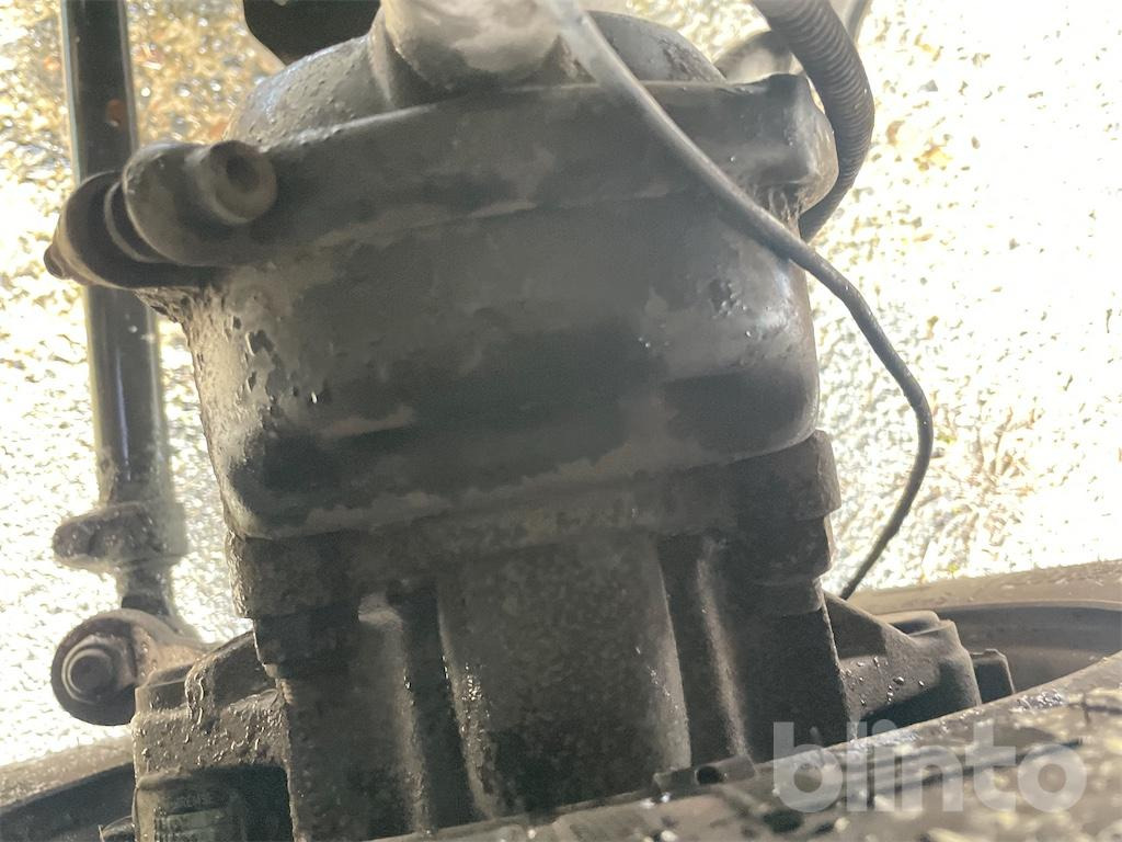 Dobozos felépítményű teherautó Mercedes Benz Atego 818: 26 kép. Dobozos felépítményű teherautó Mercedes Benz Atego 818: 26 kép.