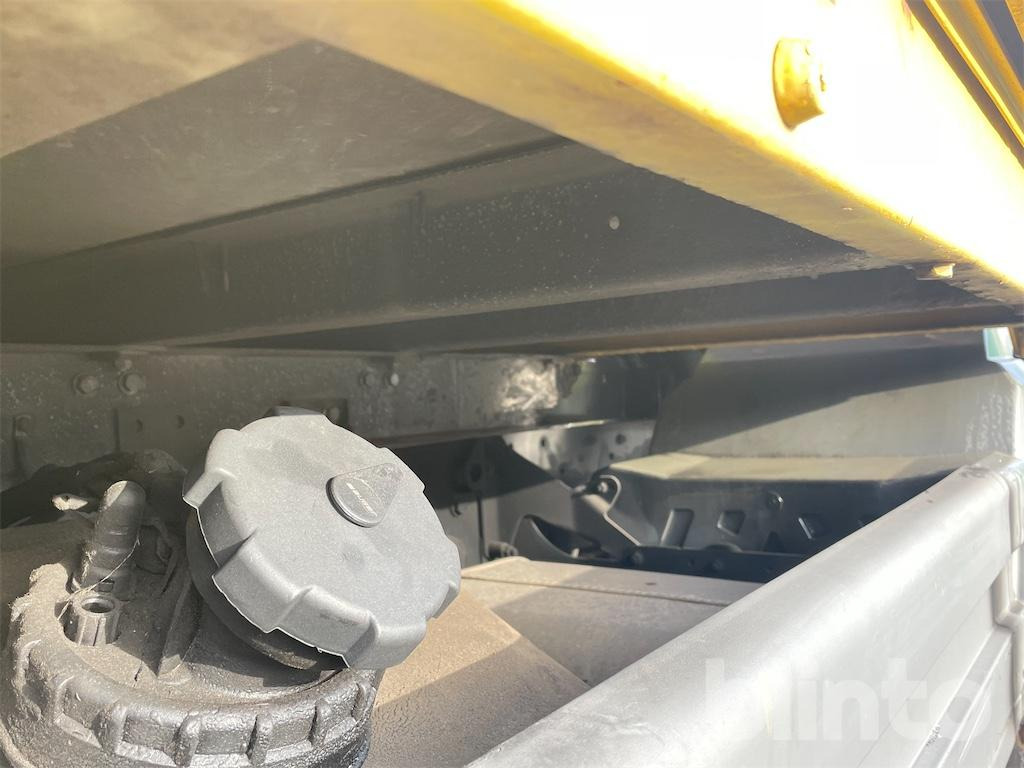 Dobozos felépítményű teherautó Mercedes Benz Atego 818: 29 kép. Dobozos felépítményű teherautó Mercedes Benz Atego 818: 29 kép.