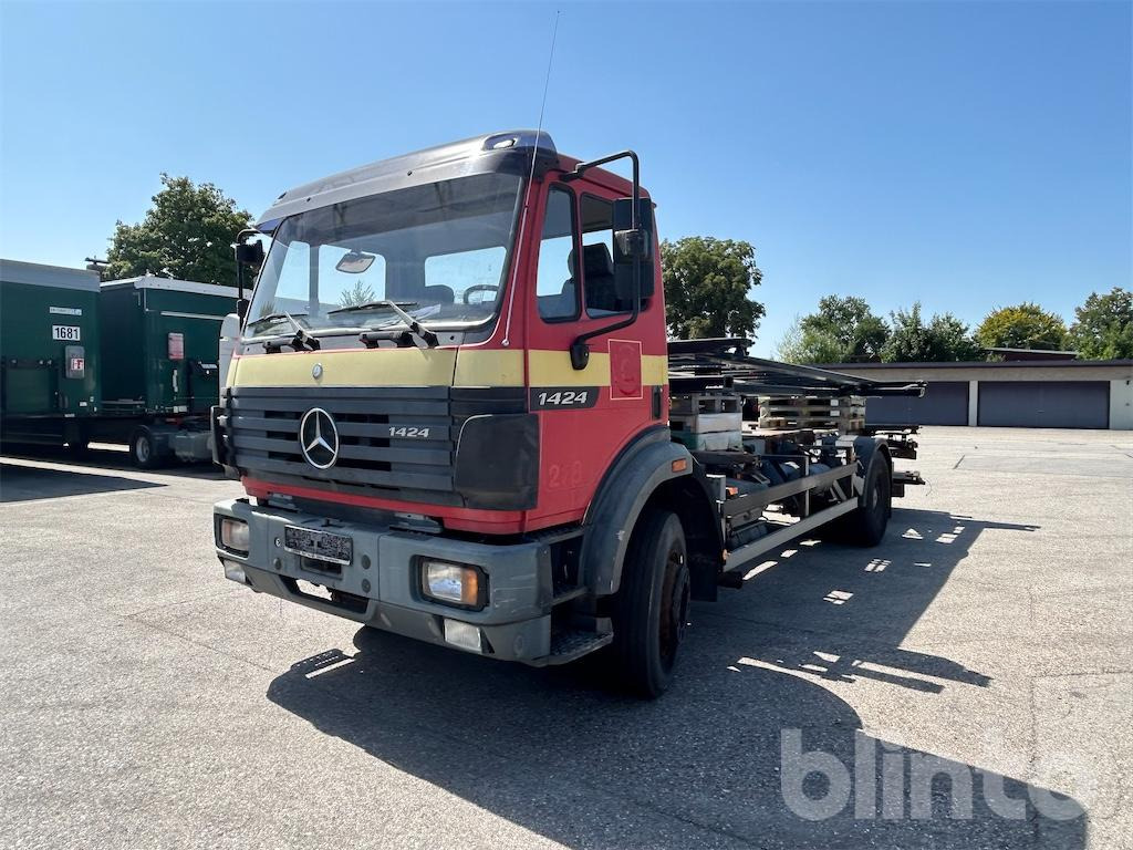 Mercedes-Benz (D) 1424 L (1997) - Alvaz teherautó: 1 kép. Mercedes-Benz (D) 1424 L (1997) - Alvaz teherautó: 1 kép.