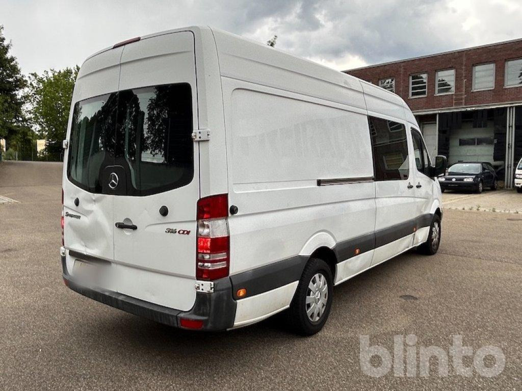 Mercedes-Benz - Furgon: 3 kép. Mercedes-Benz - Furgon: 3 kép.
