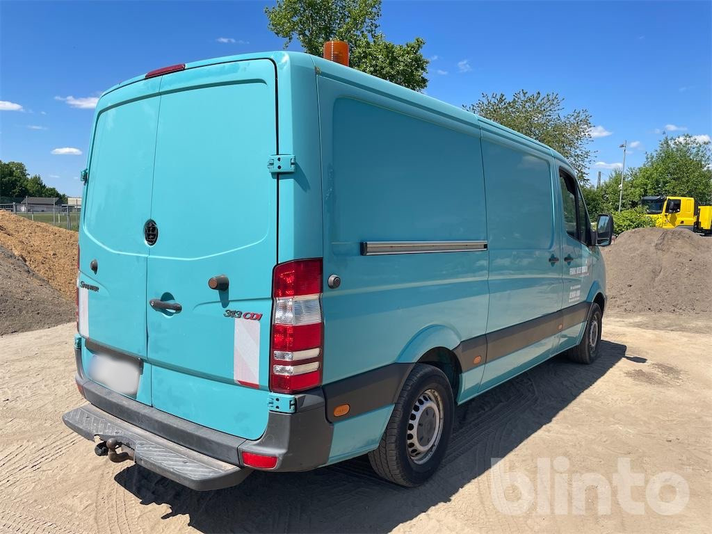Mercedes Sprinter DB 313 CDI - Furgon: 2 kép. Mercedes Sprinter DB 313 CDI - Furgon: 2 kép.