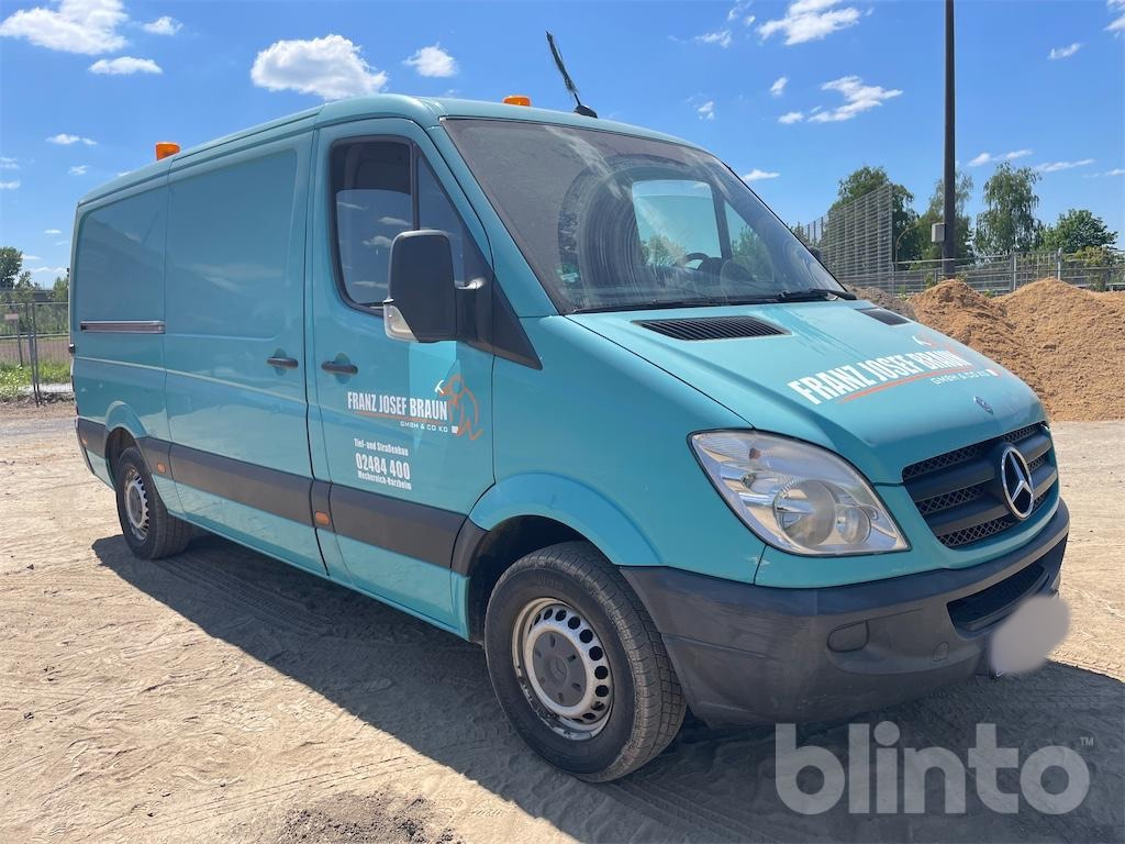 Mercedes Sprinter DB 313 CDI - Furgon: 1 kép. Mercedes Sprinter DB 313 CDI - Furgon: 1 kép.