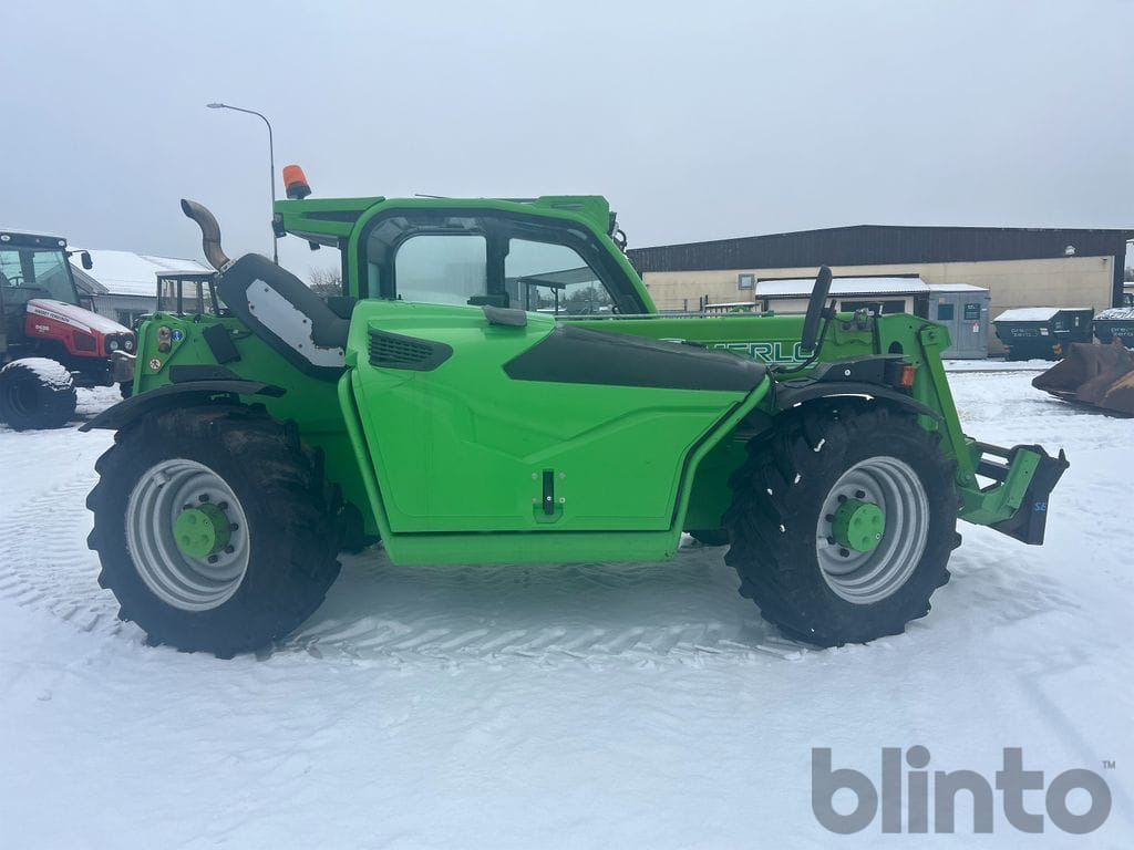 Merlo - Teleszkópos rakodó: 5 kép. Merlo - Teleszkópos rakodó: 5 kép.