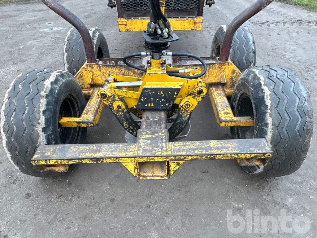 Moheda 8.5 - Erdészeti pótkocsi: 5 kép. Moheda 8.5 - Erdészeti pótkocsi: 5 kép.