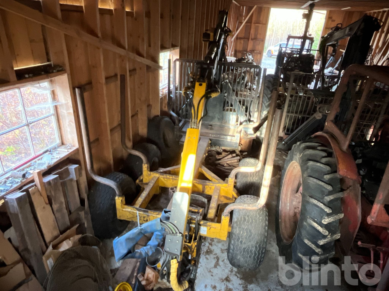 Mohedavagnen 95 - Erdészeti pótkocsi: 3 kép. Mohedavagnen 95 - Erdészeti pótkocsi: 3 kép.