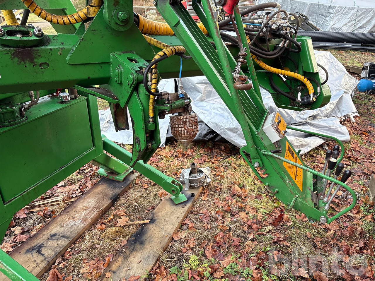 NIAB 5–15B - Erdészeti fej: 3 kép. NIAB 5–15B - Erdészeti fej: 3 kép.