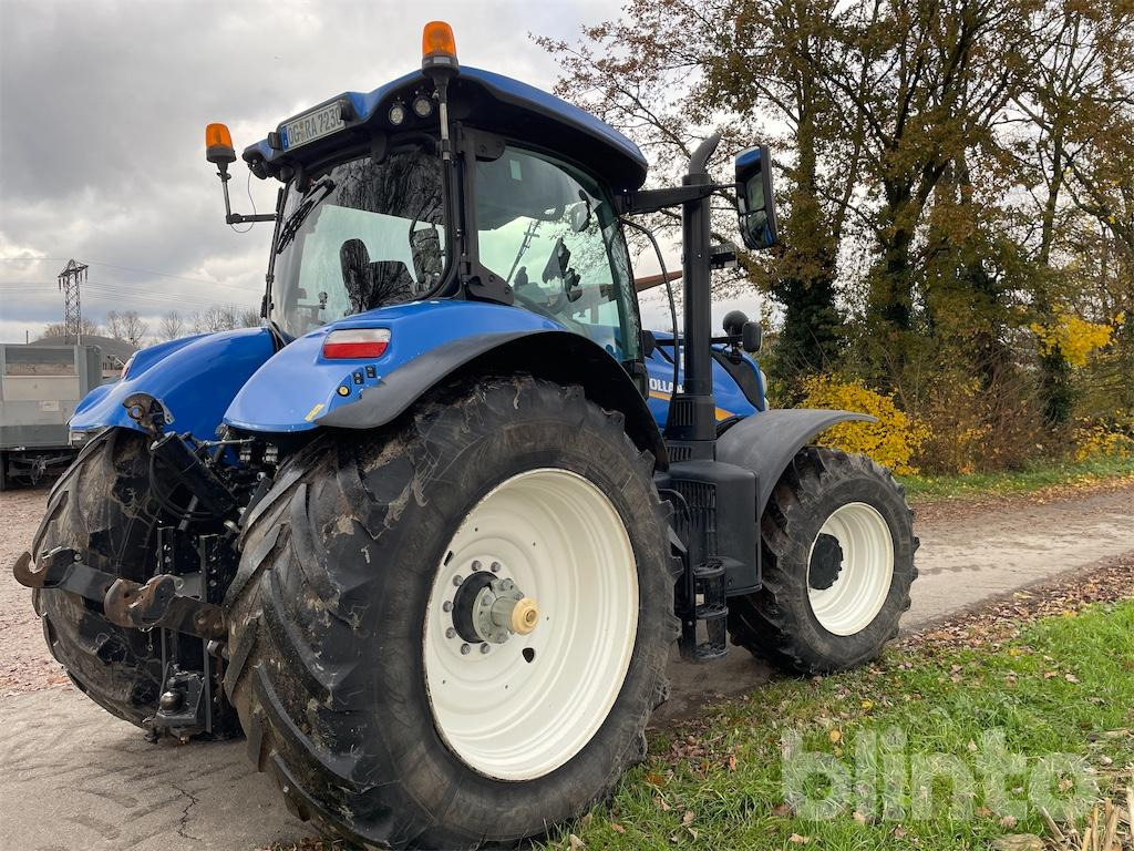 New Holland T7 230 (2018) - Traktor: 3 kép. New Holland T7 230 (2018) - Traktor: 3 kép.