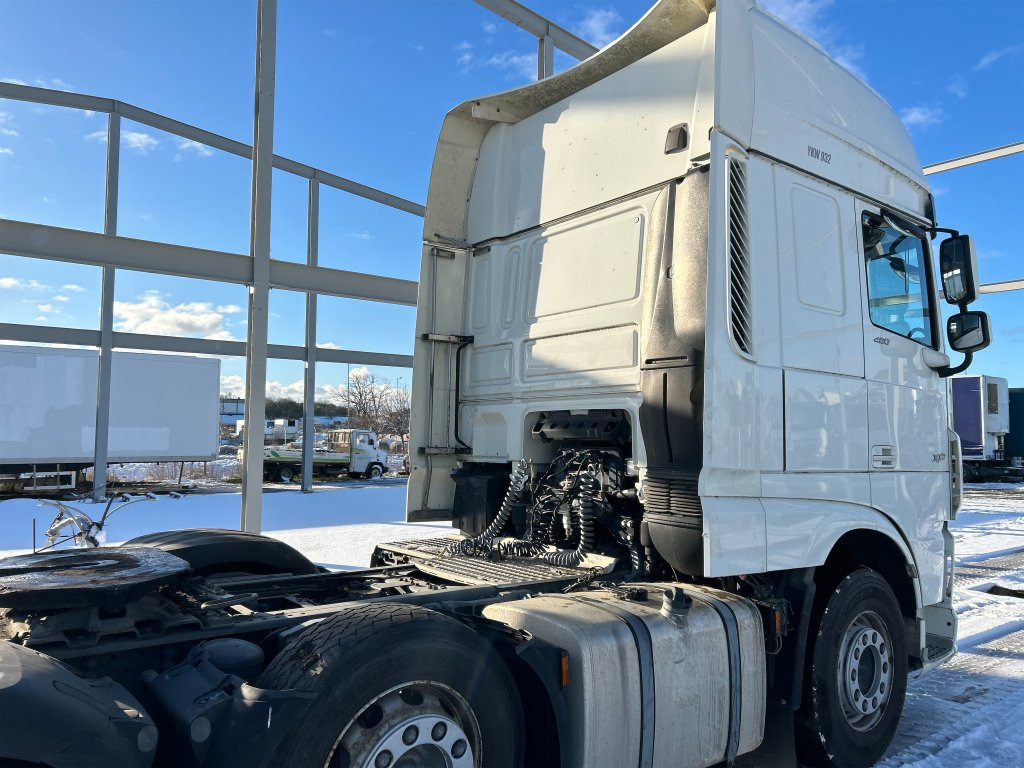 DAF - Nyergesvontató: 4 kép. DAF - Nyergesvontató: 4 kép.