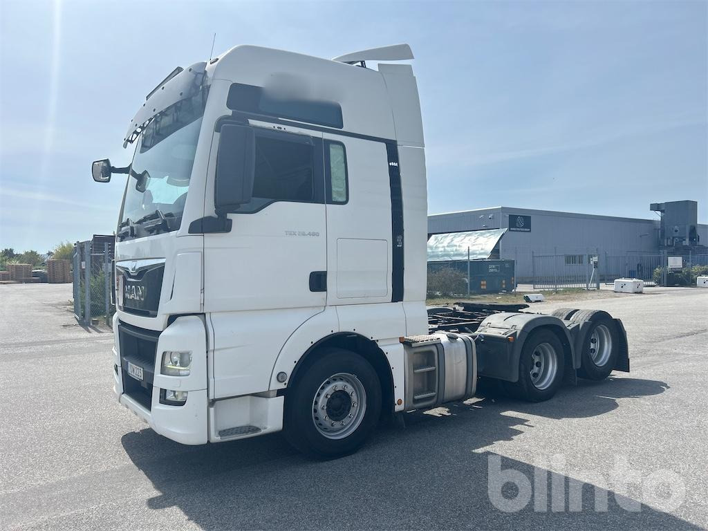 MAN TGX 28.480 - Nyergesvontató: 1 kép. MAN TGX 28.480 - Nyergesvontató: 1 kép.