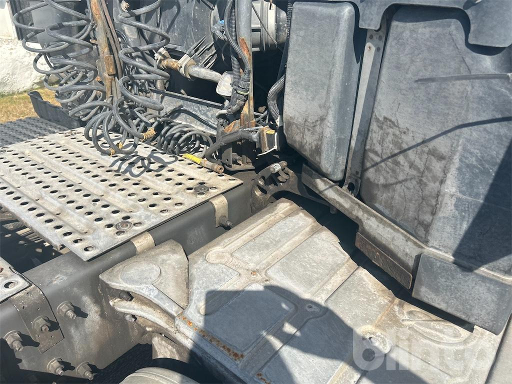 Nyergesvontató RENAULT T520 Comfort: 32 kép.
