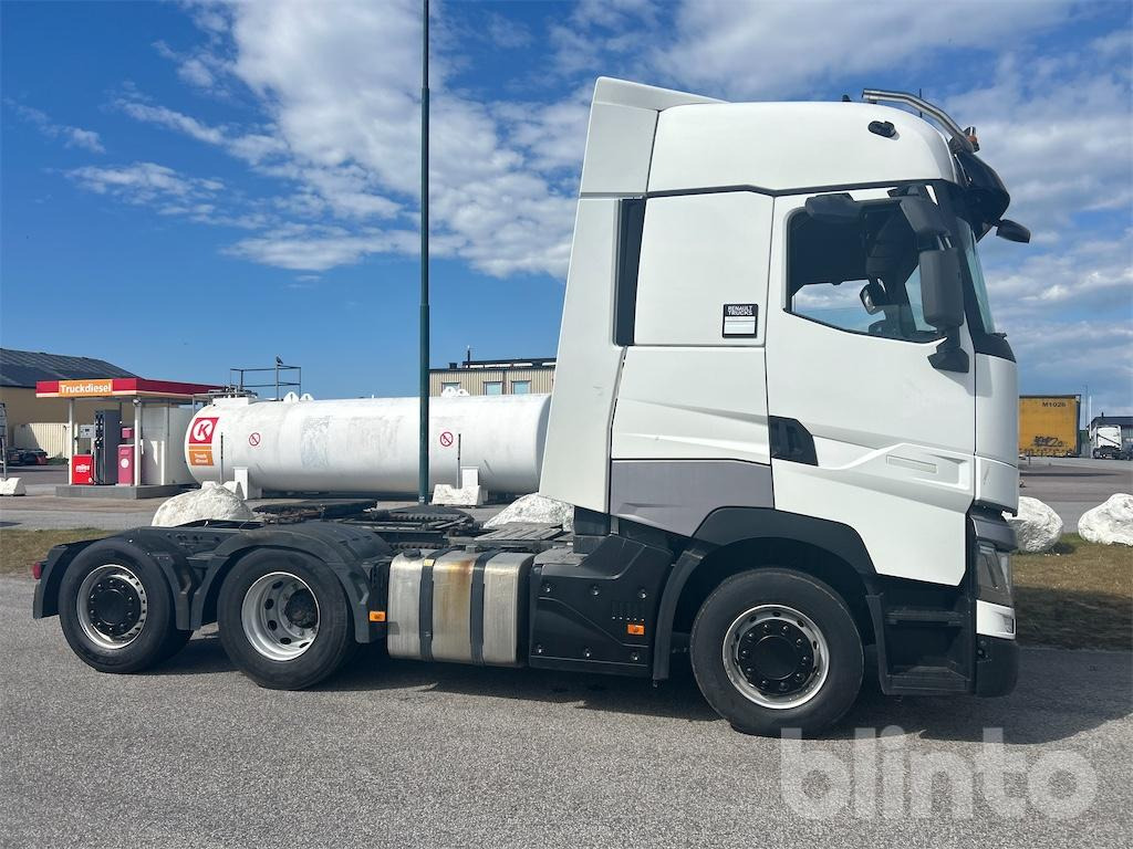 RENAULT T520 Comfort - Nyergesvontató: 5 kép. RENAULT T520 Comfort - Nyergesvontató: 5 kép.