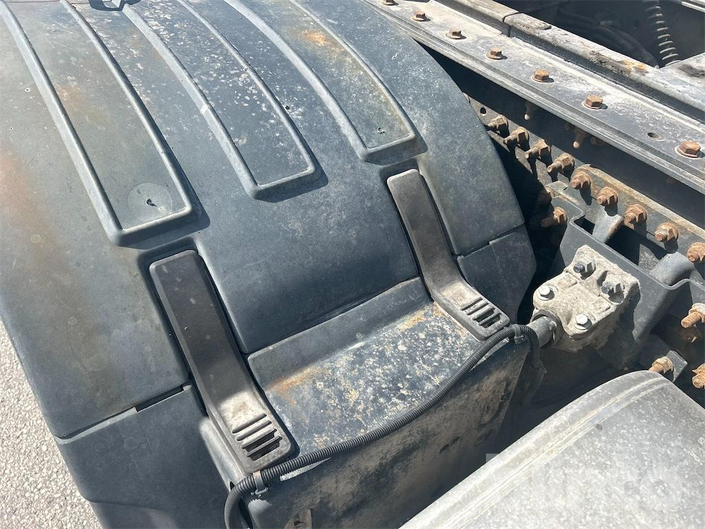Nyergesvontató RENAULT T520 Comfort: 36 kép.