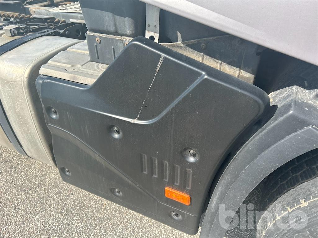 Nyergesvontató RENAULT T520 Comfort: 30 kép.
