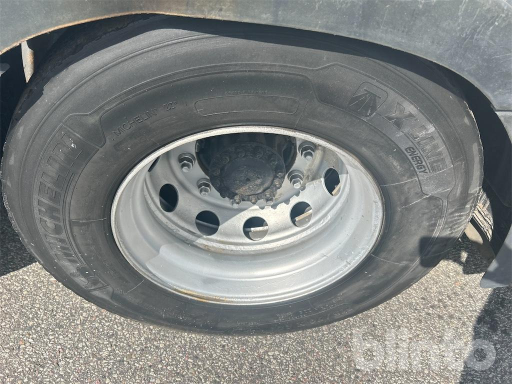 Nyergesvontató RENAULT T520 Comfort: 37 kép.