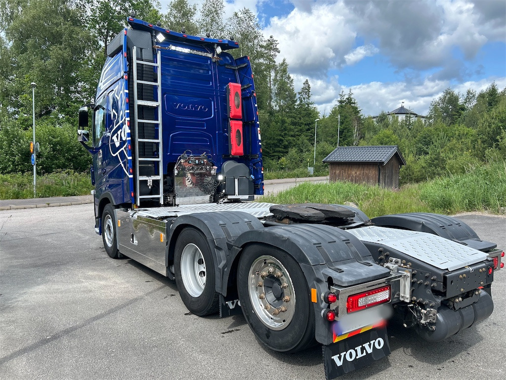 VOLVO FH13 540 6*2 - Nyergesvontató: 5 kép. VOLVO FH13 540 6*2 - Nyergesvontató: 5 kép.