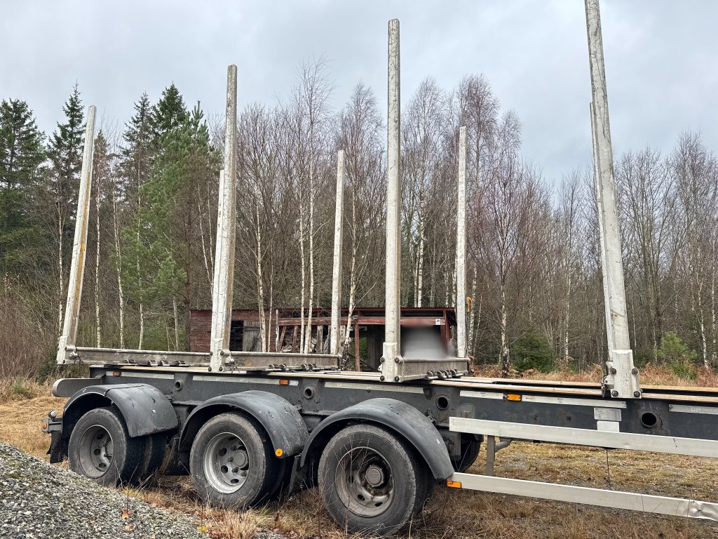 OP HÖGLUNDS TIMMER - Rönkszállító pótkocsi: 5 kép. OP HÖGLUNDS TIMMER - Rönkszállító pótkocsi: 5 kép.