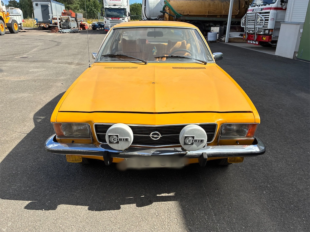 OPEL REKORD 018285 - Autó: 2 kép. OPEL REKORD 018285 - Autó: 2 kép.