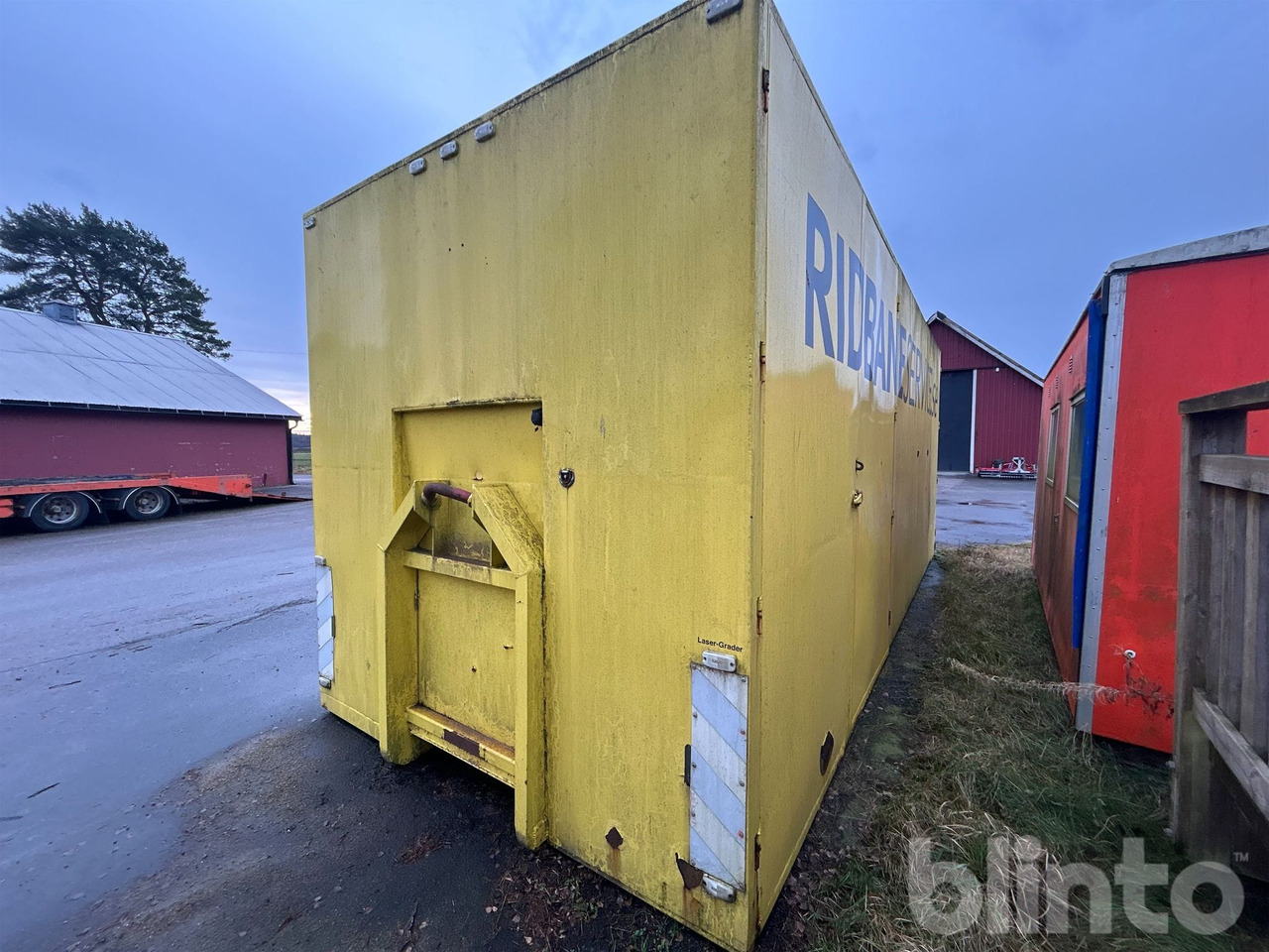 Okänt 50m2 - Multiliftes konténer: 4 kép. Okänt 50m2 - Multiliftes konténer: 4 kép.