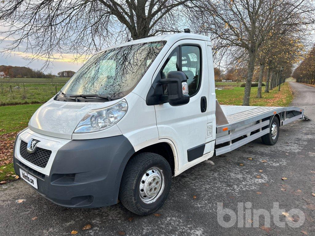 Peugeot Boxer - Aluminium byggnation - Autószállító teherautó: 1 kép. Peugeot Boxer - Aluminium byggnation - Autószállító teherautó: 1 kép.
