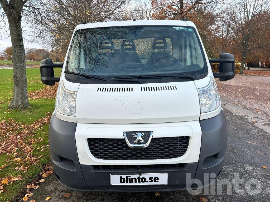 Peugeot Boxer - Aluminium byggnation - Autószállító teherautó: 2 kép. Peugeot Boxer - Aluminium byggnation - Autószállító teherautó: 2 kép.