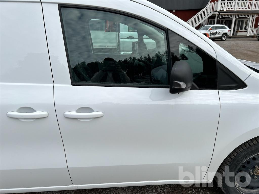 Kis furgon RENAULT KANGOO 1.5 Blue dCi: 34 kép.