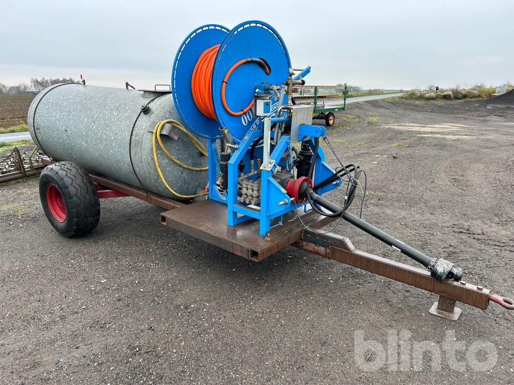 S-S Enginering MD100 - Tartályos pótkocsi: 2 kép. S-S Enginering MD100 - Tartályos pótkocsi: 2 kép.