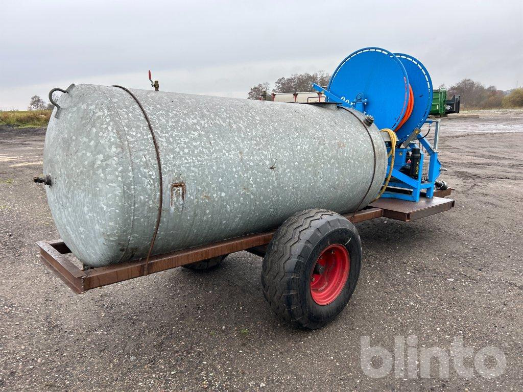 S-S Enginering MD100 - Tartályos pótkocsi: 3 kép. S-S Enginering MD100 - Tartályos pótkocsi: 3 kép.