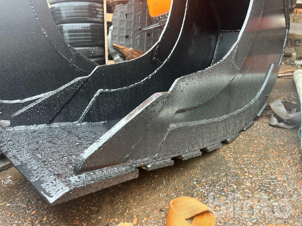 S60 450mm Hardox - Kotró kanál: 3 kép. S60 450mm Hardox - Kotró kanál: 3 kép.