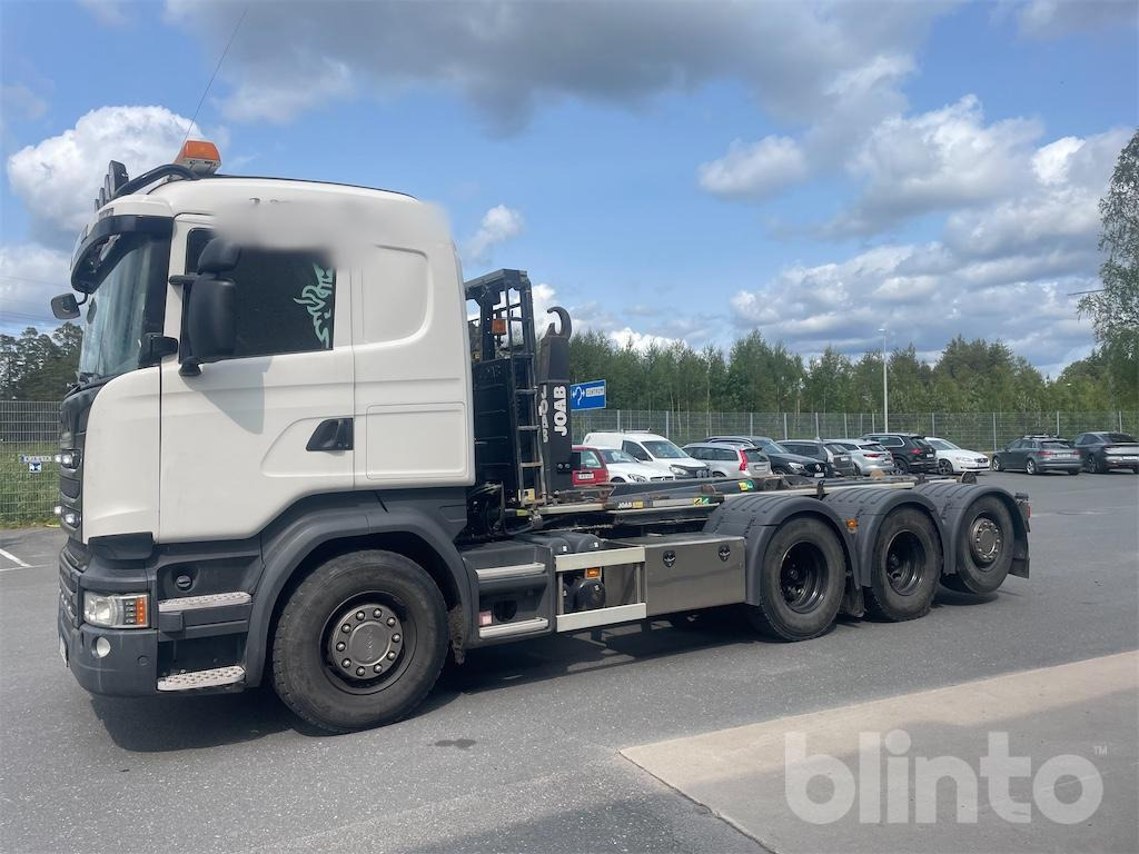 SCANIA R490LB8X4*4HNA - Horgos rakodó teherautó: 1 kép. SCANIA R490LB8X4*4HNA - Horgos rakodó teherautó: 1 kép.