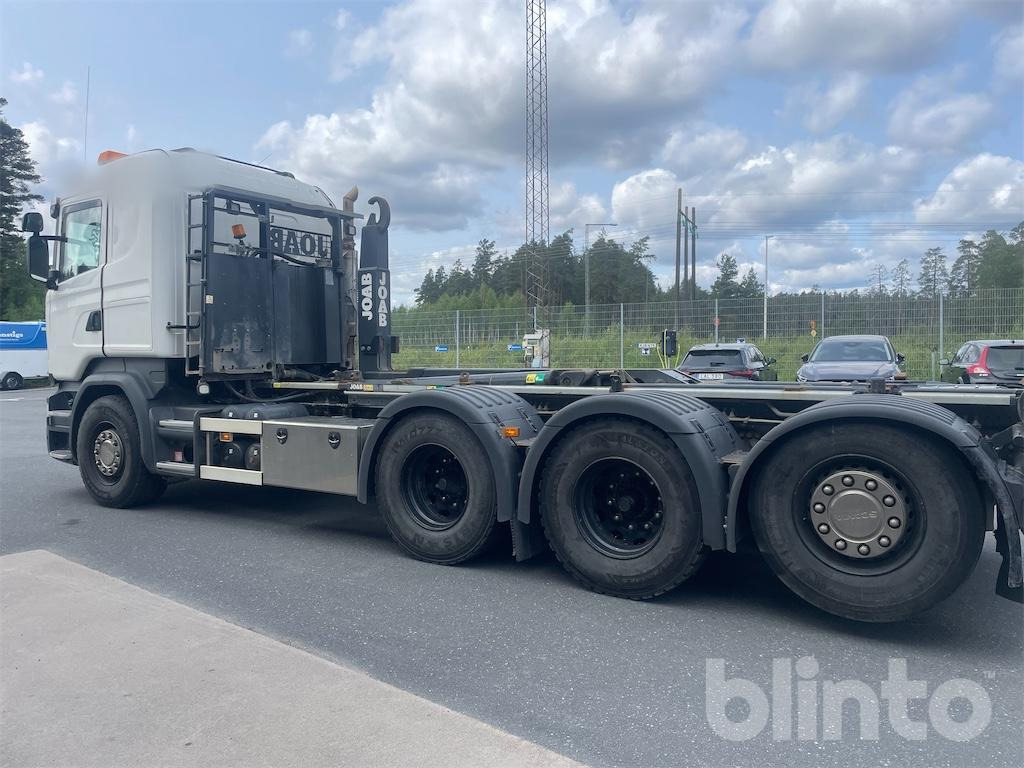 SCANIA R490LB8X4*4HNA - Horgos rakodó teherautó: 4 kép. SCANIA R490LB8X4*4HNA - Horgos rakodó teherautó: 4 kép.