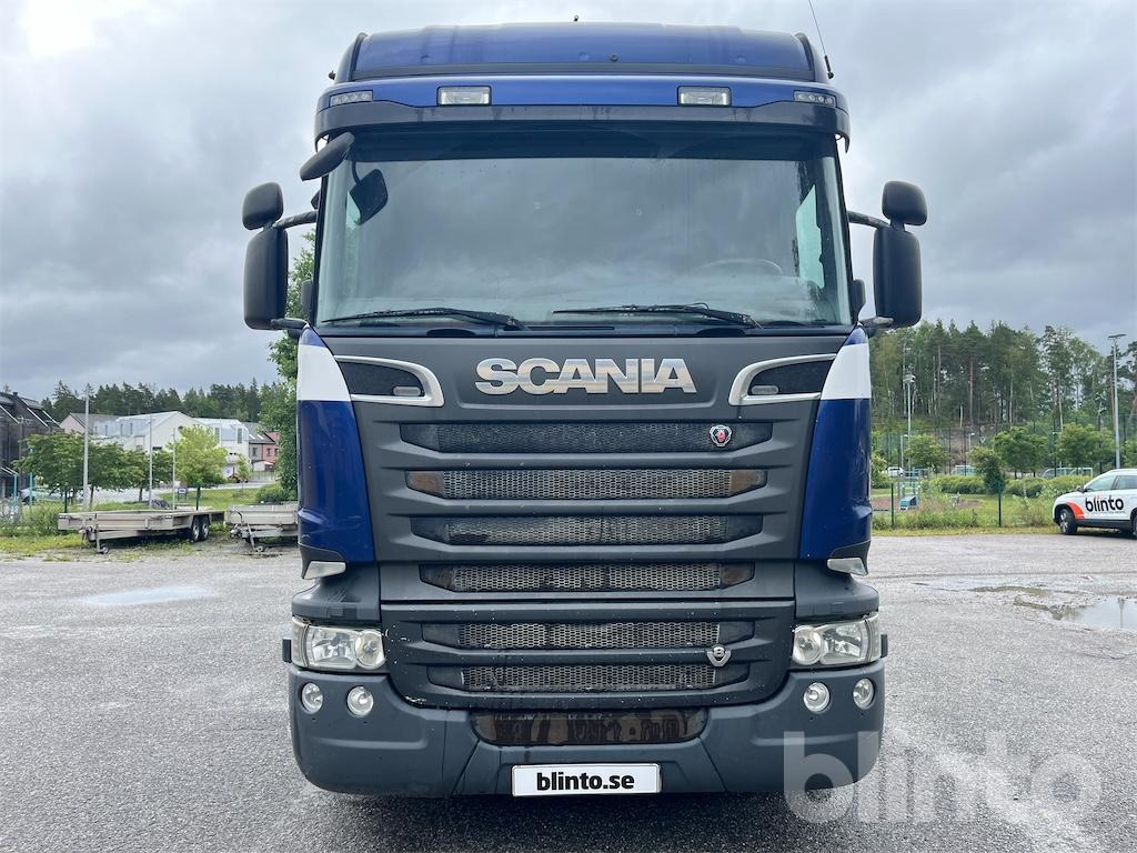 SCANIA R580LB6X2HNB - Platós teherautó, Darus autó: 2 kép. SCANIA R580LB6X2HNB - Platós teherautó, Darus autó: 2 kép.
