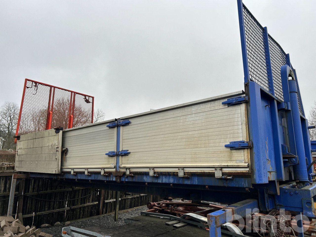 Sörling kameleont - Billencs felépitmény: 4 kép. Sörling kameleont - Billencs felépitmény: 4 kép.