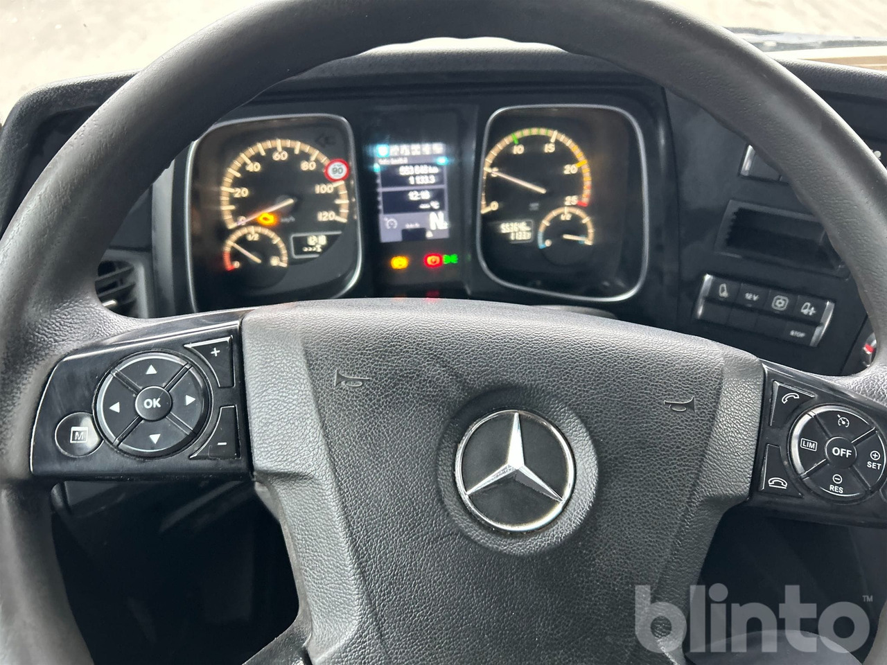 Teherautó MERCEDES-BENZ 963-4-A: 47 kép.