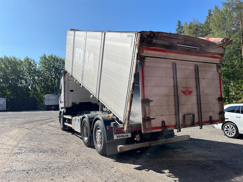Teherautó SCANIA: 9 kép.