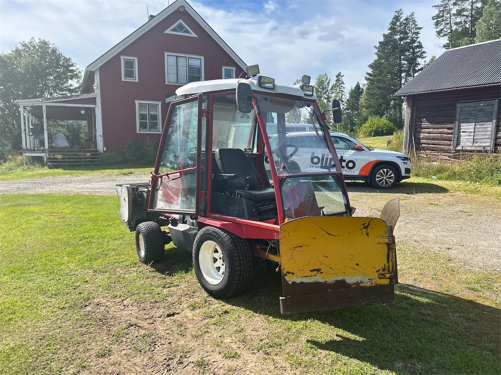 Toro groundmaster 3000D - Többcélú/ Speciális jármű: 3 kép. Toro groundmaster 3000D - Többcélú/ Speciális jármű: 3 kép.