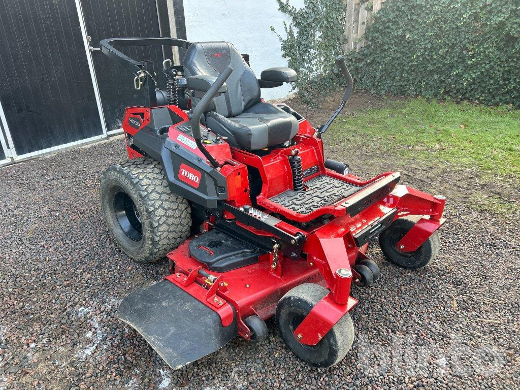 Toro PRO 4000 Z-Master - 125 h - Kerti fűkasza: 3 kép. Toro PRO 4000 Z-Master - 125 h - Kerti fűkasza: 3 kép.