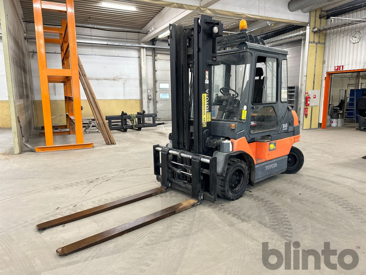 Toyota 7FBMF50 - Elektromos targonca: 1 kép. Toyota 7FBMF50 - Elektromos targonca: 1 kép.