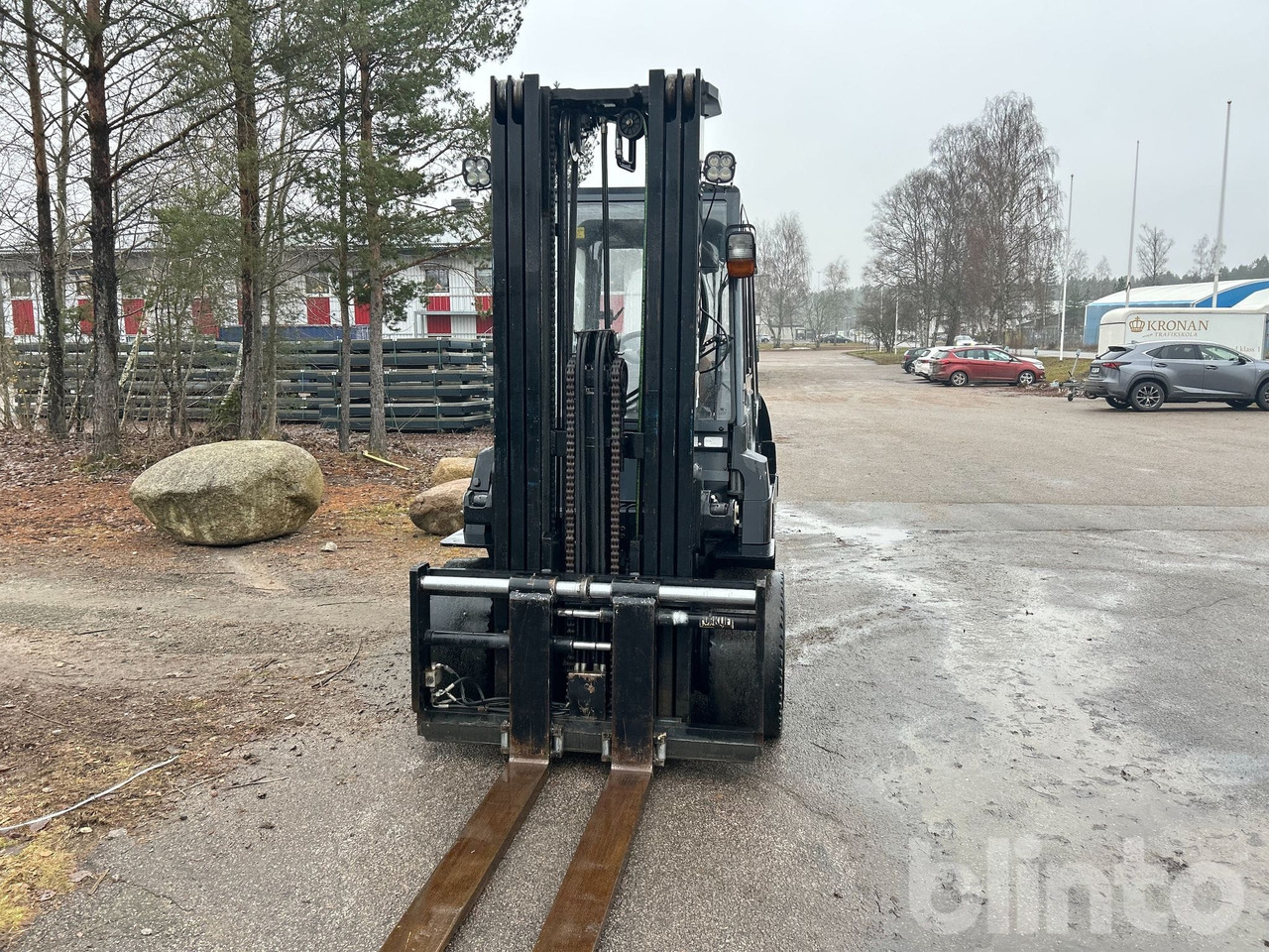 Toyota - Elektromos targonca: 4 kép. Toyota - Elektromos targonca: 4 kép.