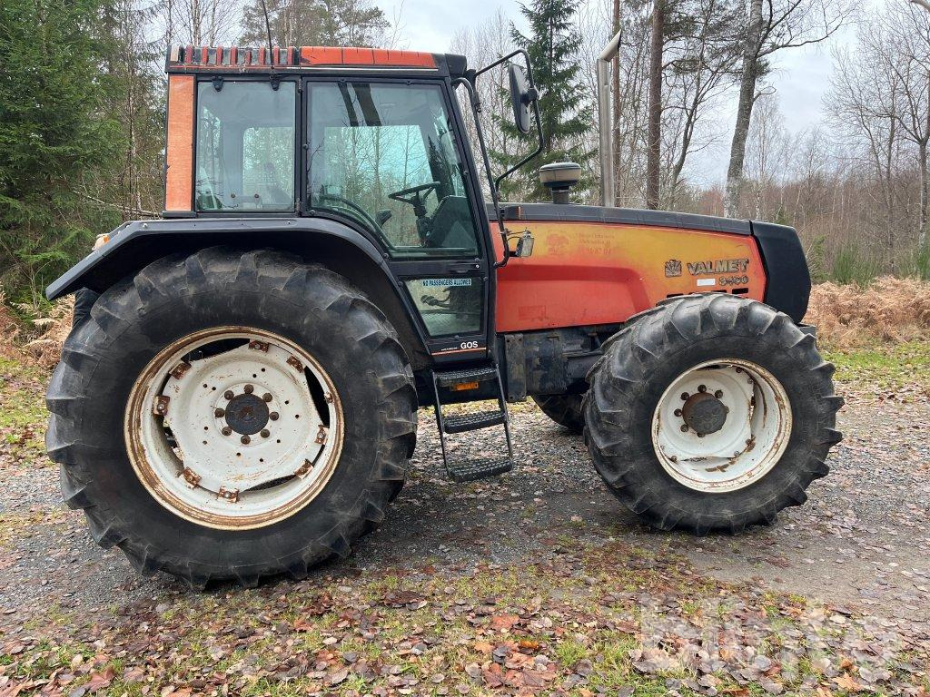 VALMET 8400-4 - Traktor: 4 kép. VALMET 8400-4 - Traktor: 4 kép.
